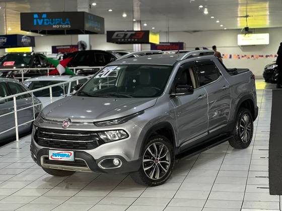 FIAT TORO 2.0 16V TURBO DIESEL VOLCANO 4WD AT9 FIAT TORO 2.0 16V TURBO DIESEL VOLCANO 4WD AT9